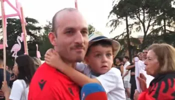 Shqiptari nga Diaspora: Dua që fëmijët e mi të kenë mundësi të zgjedhin të jetojnë në Shqipëri