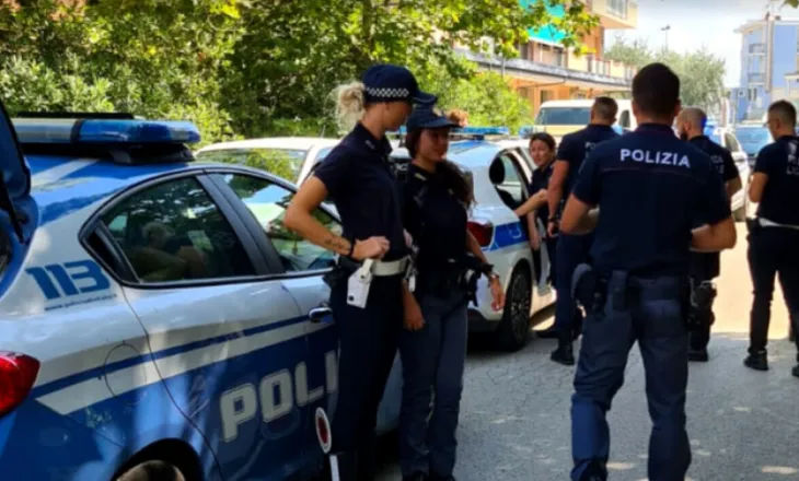 Shqiptari shkon në polici për të marrë çantën që i ra kur po … arratisej nga policia, autoritetet e dëbojnë