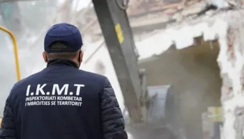 “Shteti” zbarkon në Sarandë, prej orësh kontroll për ndërtime pa leje