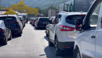 Shtohet qarkullimi me vendet fqinje, Kapshtica dhe Qafë Thana përballojnë rritjen e lëvizjeve