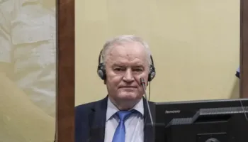 Shuhet ”Kasapi i Bosnjës”, Ratko Mladić i dënuar për gjenocidin në Srebrenicë