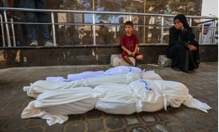 Shumica gra e fëmijë, 19 trupa pa jetë nxirren nga rrënojat e një ndërtese në Gaza