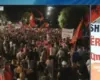 “Si mund të ikësh në plazh, dhe të mos prishësh rutinën kur populli është kundër teje?”/ I riu: Grataçelë e prishur…