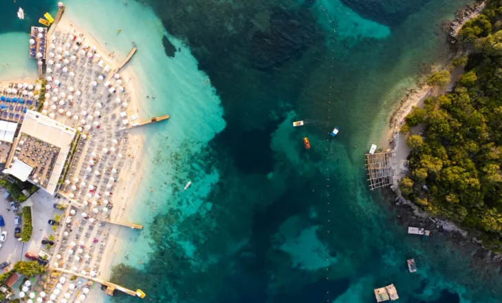 Si po depërtojnë paratë e krimit pas bumit turistik në bregdetin shqiptar