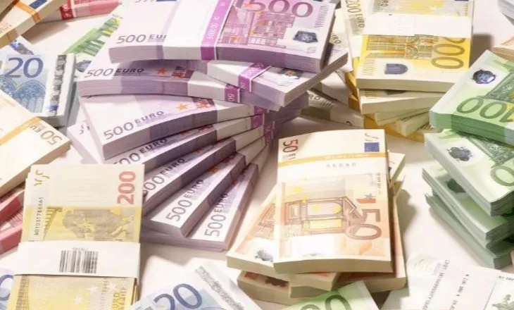 Si po fiton qeveria nga rënia e euros/ Pesha e borxhit në valutë, në nivelin më të ulët të dekadës