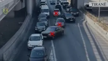 Siguria rrugore në alarm/ Brenda një jave mijëra shkelje në Tiranë, nga alkooli te përdorimi i celularit në timon