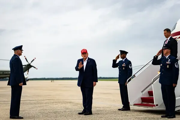 Sinjal për Kim Jong Un? Trump ‘frenon’ stërvitjet ushtarake në Korenë e Jugut
