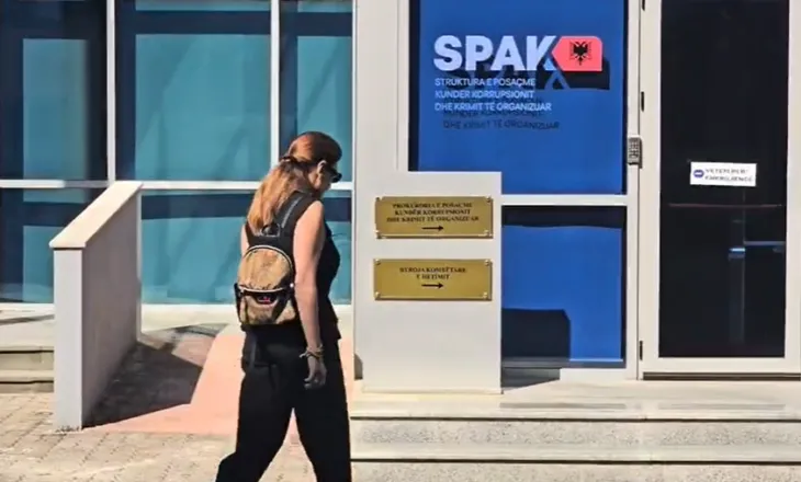 Skandali i tenderave te AKSHI/ Ish-drejtoresha Mirlinda Karçanaj, paraqitet në SPAK