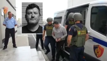 Sokol Hoxha ekstradohet/ Si një sherr për një kasetofon solli vrasjen e dy vëllezërve në Patos