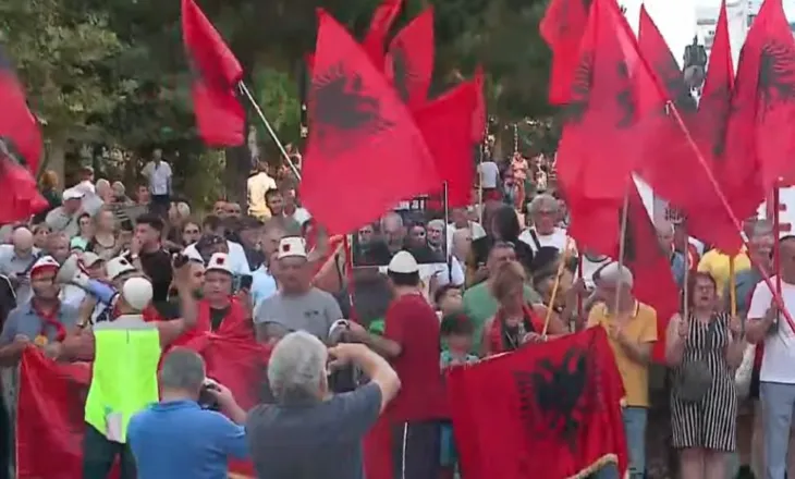 Sot dita e 70-të e protestës, nis marshimi i qytetarëve drejt Kryeministrisë: Rama, jep dorëheqjen!