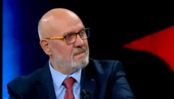 “Specialja është antishqiptare, akuzat i fabrikoi Serbia”/ Petraj: Kurti i do komandantët e UÇK-së në burg
