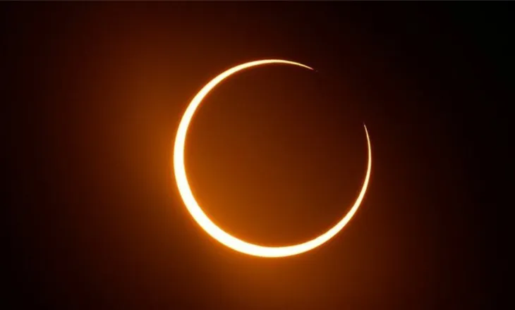 Spektakli astronomik i 12 gushtit, çfarë do të shohin shqiptarët, eklipsi total i Diellit…