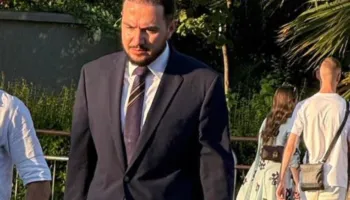 S’u ekzekutua himni shqiptar në aktivitetin e Pustecit, Salianji: Fyese dhe skandaloze, shteti s’negociohet dhe simbolet nuk nëpërkëmben
