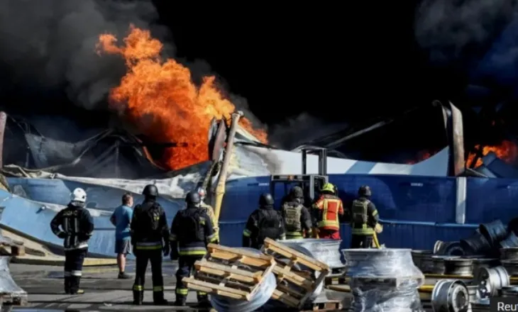 Sulmi rus në depot e armëve, deri tani 37 të vdekur dhe qindra të evakuar në Kiev