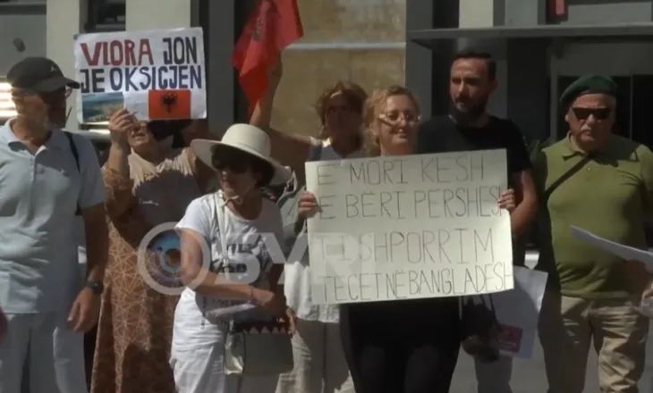 SYRI TV/ Protestë para KESH për largimin e TEC-eve, qytetarët kërkojnë largimin e TEC-eve