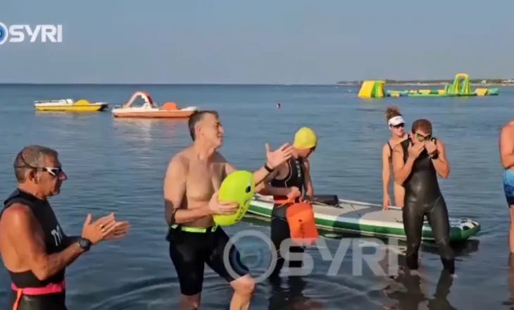 SYRI TV/ ‘Swim to Freedom 2026’, në kujtim të atyre që sfiduan diktaturën, Hoti: Sot të rinjtë po largohen me avion
