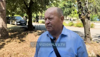 “Ta takoj e le të vdes”, emigranti udhëton 5 orë nga Greqia për të takuar Ramën: Të na rrojë sa malet
