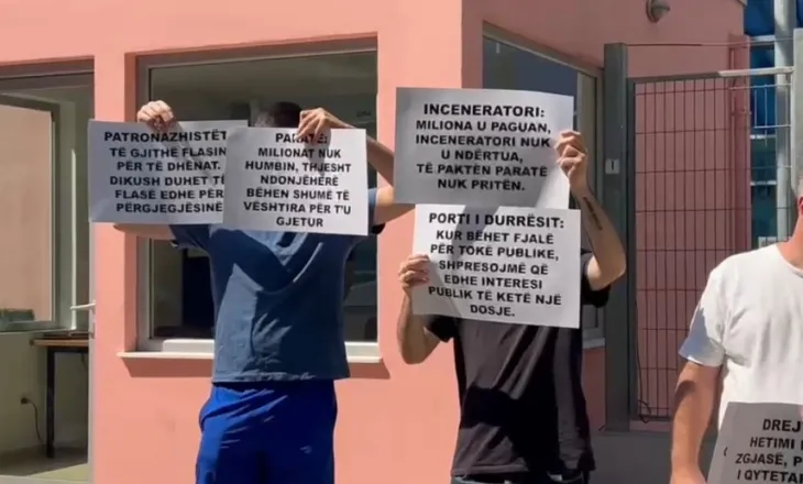 Të rinjtë protestojnë para SPAK me pankarta, kërkojnë drejtësi për dosjet e korrupsionit