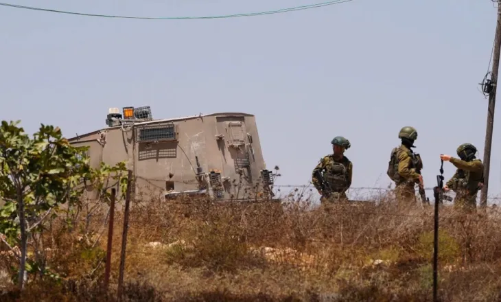 Tensione në Lindjen e Mesme, Izraeli dërgon trupa në Bregun Perëndimor! Shtëpitë palestineze të rrethuara nga kolonët hebrenj
