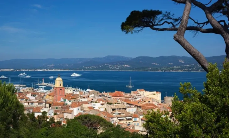 Tentative grabitje në Saint-Tropez, katër persona të armatosur terrorizojnë familjen e miliarderit brazilian