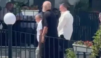 ‘Territorialja’/ Takimi me kryebashkiakët në Kuç të Vlorës, mbërrin kryeministri Rama (VIDEO)