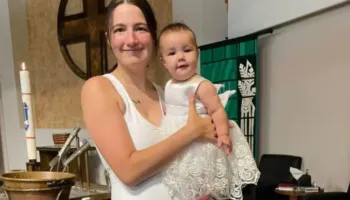 “Thuaji lamtumirë fëmijëve të tu”- Detaje tronditëse nga krimi në SHBA, nëna 22-vjeçare i çoi video burrit para se të vriste 2 nga të miturit