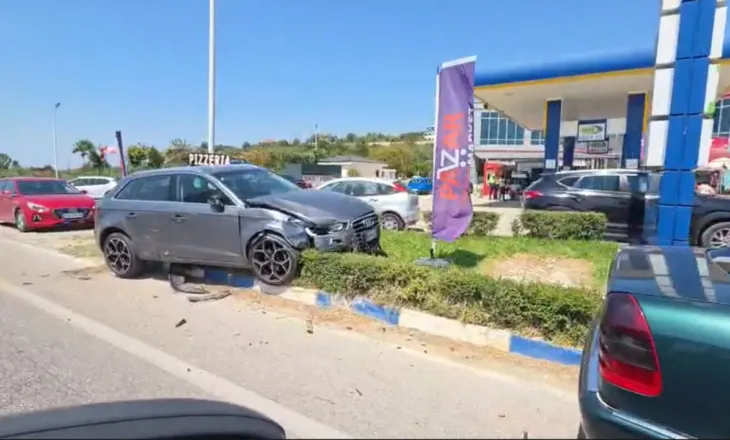 Tjetër aksident i fortë në qarkun e Fierit, dy të plagosur transportohen me urgjencë në spital
