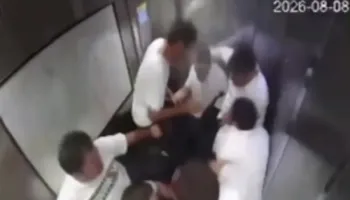 Tmerr në Rusi! Ashensori i mbingarkuar bie nga lartësia 15 metra, katër të plagosur