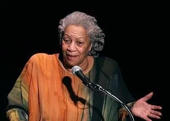 Toni Morrison, zëri i fuqishëm i letërsisë amerikane që i dha zë historive të harruara