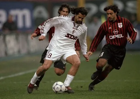 Torino-Milan dhe blerja rekord që tronditi Italinë