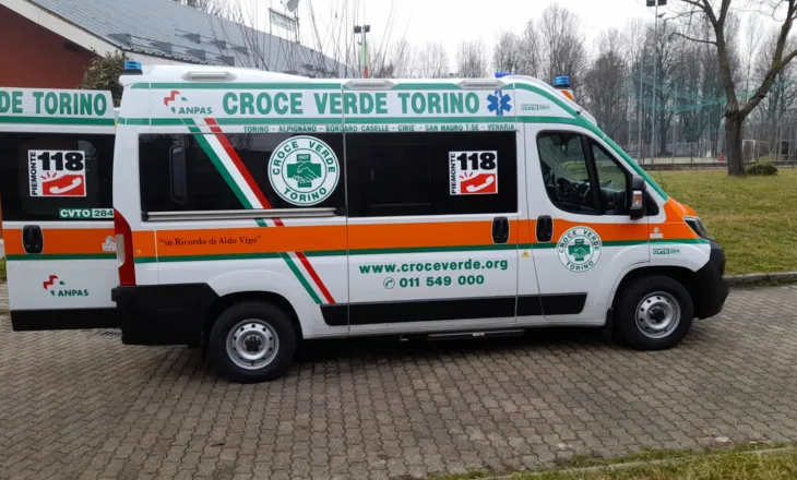 Tragjedi në Itali, çifti udhëton 100 km me djalin e pajetë në sediljen e pasme
