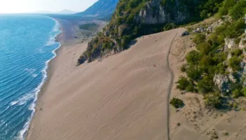 Tragjike! Përplasen dy mjete lundruese në Shëngjin, një viktimë dhe një i plagosur rëndë (EMRAT)