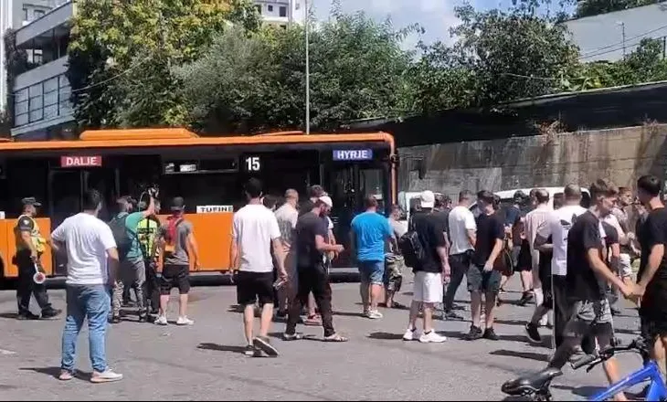 Transporti sërish thirrje institucioneve: Të zgjatet paketa antikrizë, ose do të reduktohet flota