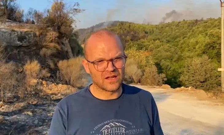 “Tre deri në gjashtë helikopterë, mund të vinin në kontroll situatën”/ Kalaja: Ndërkohë, banorët sillen si zjarrfikës