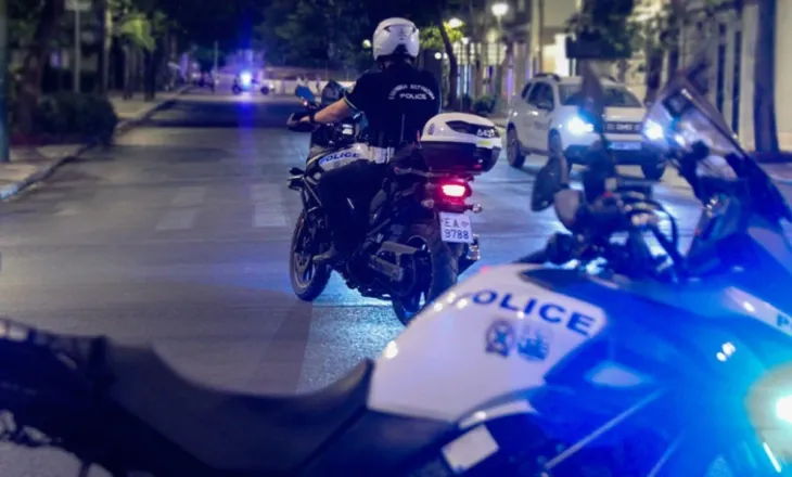 Tronditëse në Athinë, foshnja e pajetë gjendet brenda valixhes në apartamentin me qira
