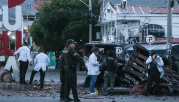 Tronditet Kolumbia, kamioni bombë shpërthen pranë stacionit të policisë