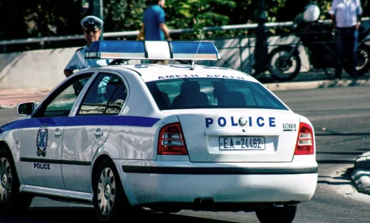Tronditet përsëri Greqia, shqiptari vret gruan dhe më pas tenton flijimin! Mister motivet e krimit në familje, vajza e viktimës…