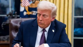 Trump firmos: Redukton vaksina e detyrueshme për fëmijët, ekspertët në alarm