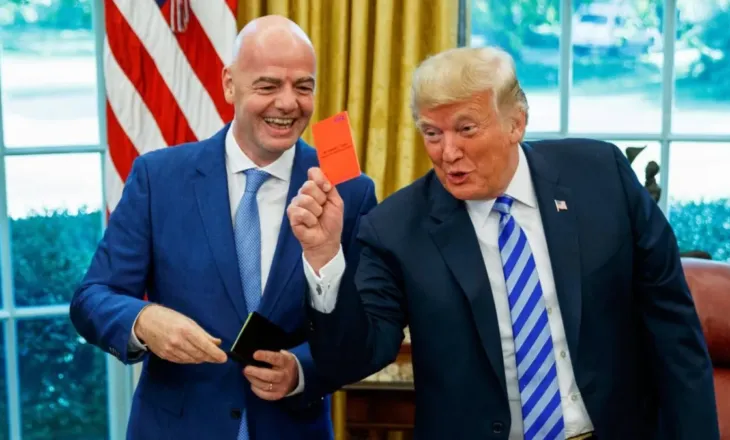 Trump i del në krahë Infantinos: Gabim i tmerrshëm nëse e largojnë nga drejtimi i FIFA-s