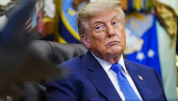 Trump kërcënon Omanin: Nëse na pengon për Iranin, do e bombardojmë pa mëshirë e do ta kthejmë në hi! S’e kam me nxitim fundin e luftës