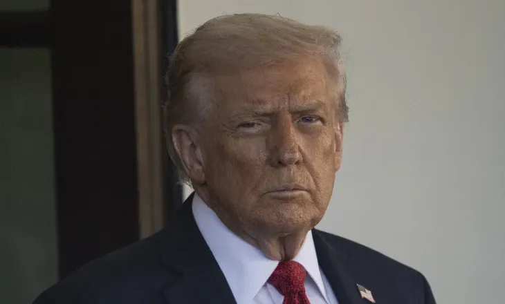 Trump mbështet planin e autonomisë së Marokut për zgjidhjen e çështjes së Saharasë Perëndimore.
