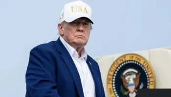 Trump paralajmëron “luftë ekonomike” ndaj Iranit, Teherani sfidon presionin e ri të SHBA-së
