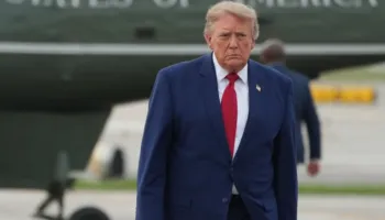 Trump: SHBA ka “kontroll të plotë” mbi Hormuzin!  Irani: Ngushtica do të mbetet e mbyllur