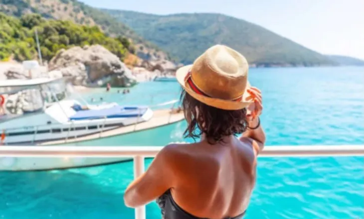 Tyler Fox: Shqipëria mes vendeve turistike që ia vlen çdo qindarkë e shpenzuar