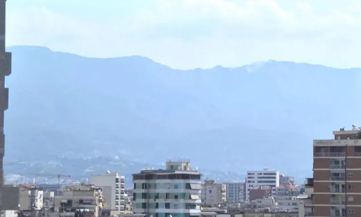 Tymi pushton horizontin e Tiranës, vatrat e zjarrit në kurorën e gjelbër mbeten aktive