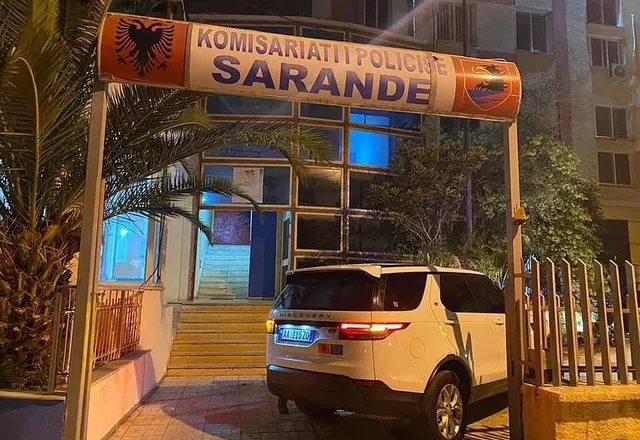 U konfliktua me disa persona/ Dhunohet shefi i krimeve të Sarandës, Mateo Bakalli ka dëmtime në fytyrë dhe trup