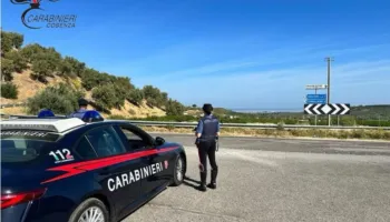 U rrah brutalisht dhe u la para spitalit, humb jetën 46-vjeçarja në Itali! Partneri shqiptar arrestohet në portin e Barit