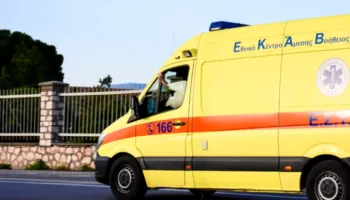 Udhëtimi me varkë kthehet në tragjedi, 40-vjeçarja humb jetën në sy të fëmijëve