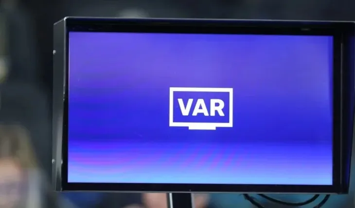 UEFA i jep fund polemikave rreth VAR-it, sjell platformën e trajnimit “Clear Line”! Ja si do të funksionojë