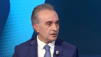 Ujërat e zeza në oborret e banesave/ Ironizon Baçi: Mos harroni të martën, ju pret kryetari bashkisë për…